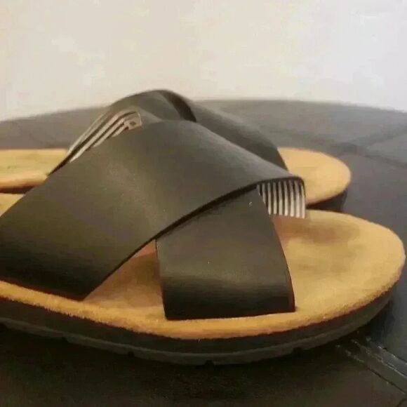 𝅺Izod Women's Black Alyssa Strap Slides - Picture 3 of 9